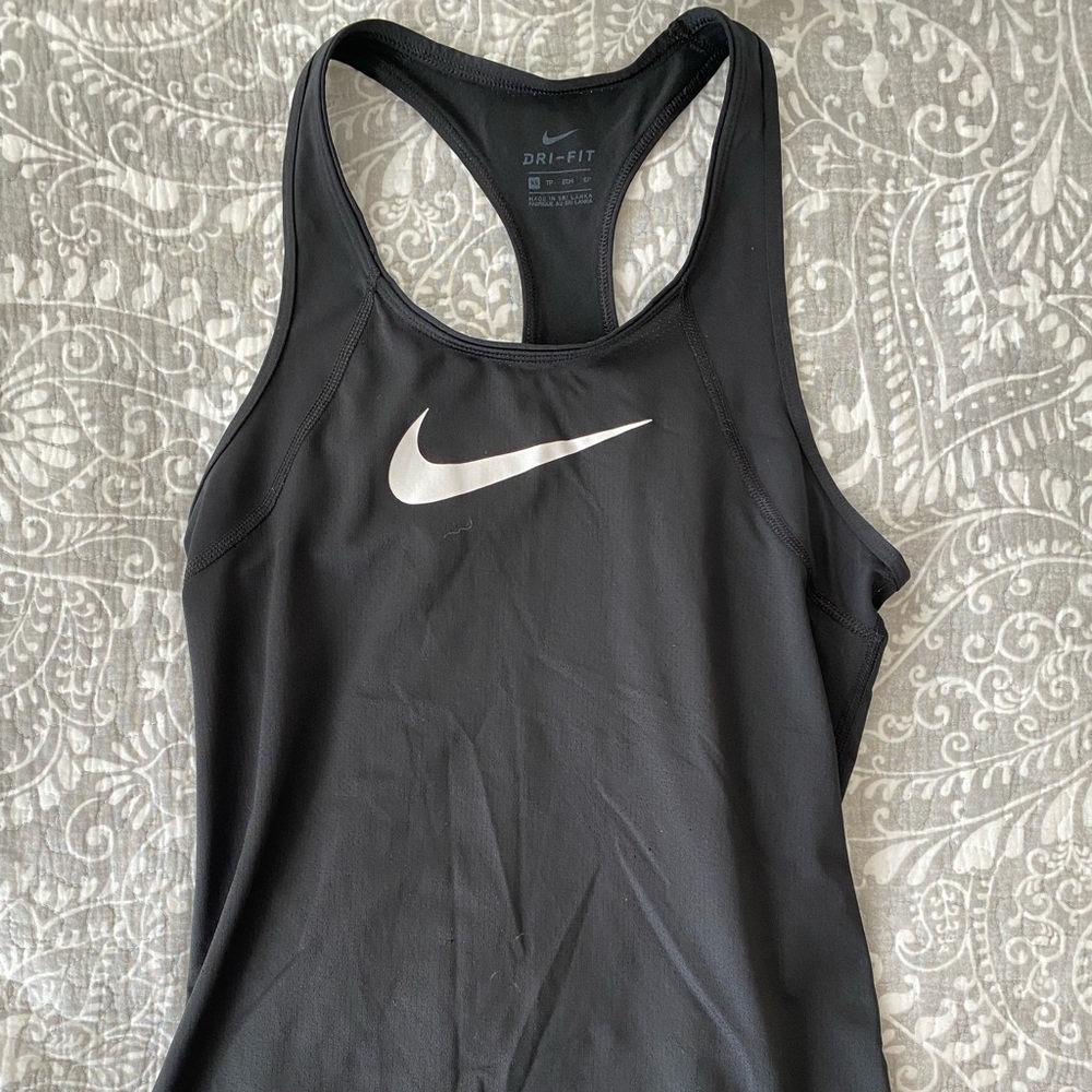 nike workout tank